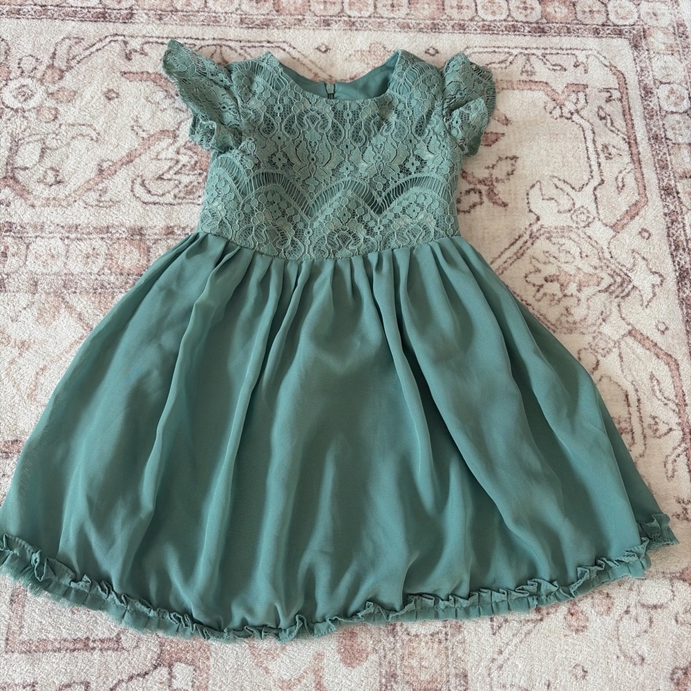Brand unknown Elegant Green Lace girls dress